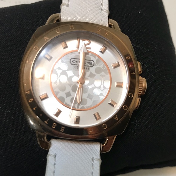 Coach Ladies Rose Gold Watch - Picture 4 of 7